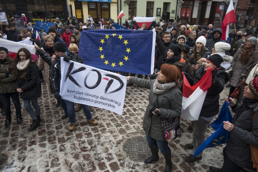 KOD ma dość roku rządów PiS. Będą protestować na ulicach Torunia i Bydgoszczy