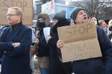 Nie dla spalarni w Wilkowyjach. Mieszkańcy protestują pod UM Tychy. Zobaczcie zdjęcia