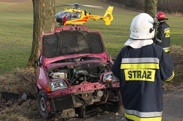 Tak wyglądało cinquecento po dachowaniu.