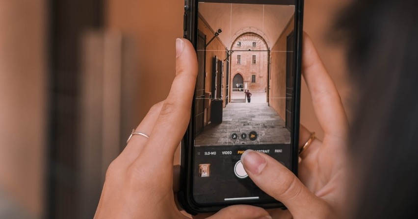 Krakowianie nauczą się fotografii mobilnej odkrywając Podgórze. Bezpłatne warsztaty już w czerwcu