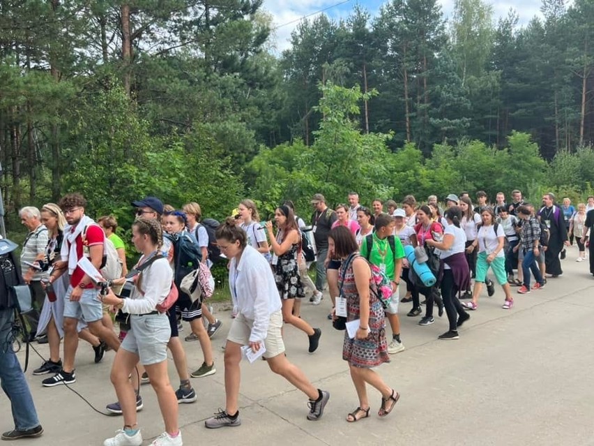 Pielgrzymi z Chrzanowa, Trzebini i Libiąża wędrują na Jasną...