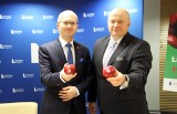 Lubelskie jabłka ruszają w Polskę z promocją w sieciach handlowych Stokrotka i Leclerc (ZDJĘCIA)
