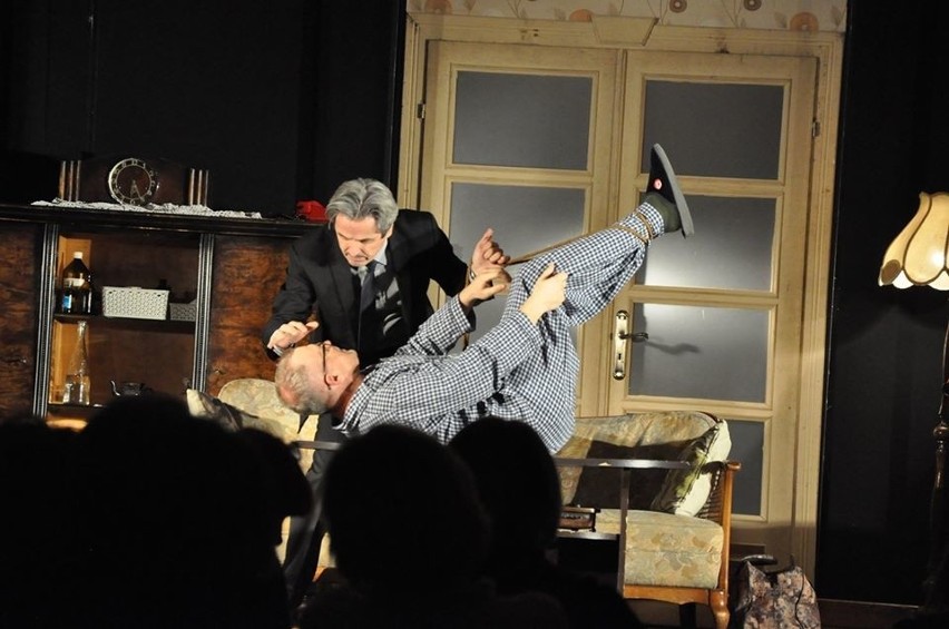 Piotr Polk i Tomasz Szwedes w Zawichoście w komedii "Pół na pół". Aktorzy dali popis. To był fantastyczny spektakl! (ZDJĘCIA)