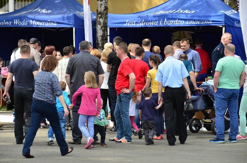 Piknik strażacki w siedzibie dąbrowskiej PSP