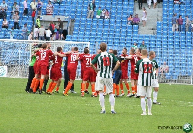 Po okazałym zwycięstwie w Poznaniu, Kolejarz Stróże zapewnił sobie utrzymanie w 1. lidze