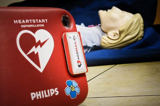 Akcja charytatywna na rzecz zakupu defibrylatorów AED w Praszce.