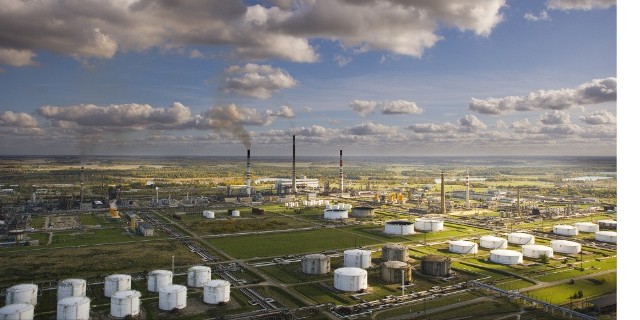 Jeszcze w tym roku ruszy [budowa instalacji pogłębionego przerobu ropy, która pozwoli produkować więcej produktów wysokomarżowych. Zgodnie z podpisanym porozumieniem pomiędzy PKN ORLEN a ORLEN Lietuva, dotyczącym finansowania inwestycji, koncern zainwestuje 641 mln euro. To największy w historii Grupy ORLEN projekt inwestycyjny prowadzony na Litwie