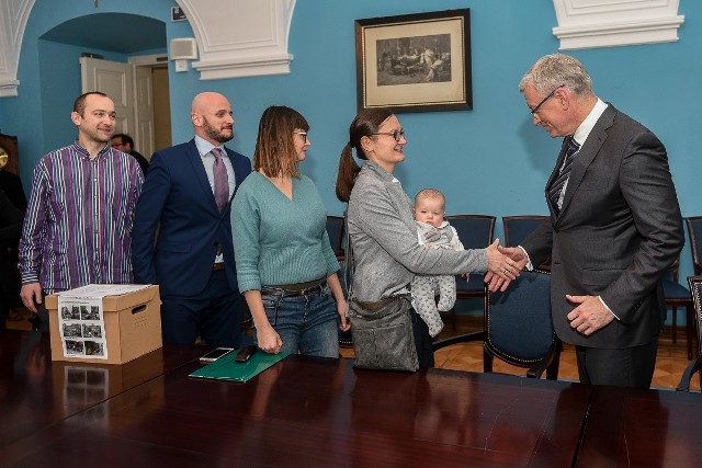 Aż 10 procent mieszkańców dzielnicy jest za modernizacją ulic - przekonywali społecznicy