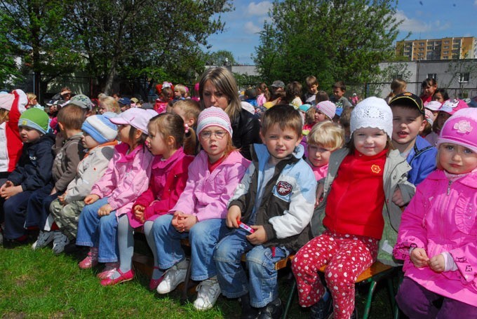 Przyjazny wilk uczył dzieci ekologii