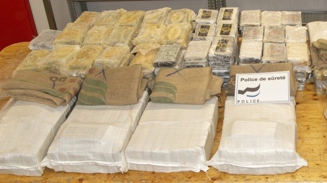 Ponad 500 kg kokainy zabezpieczono w transporcie kawy