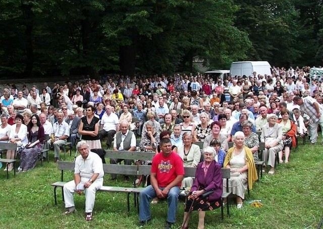 Doroczny odpust ku czci Matki Boskiej Zielnej przywiódł do Pustelni Złotego Lasu tłumy wiernych.