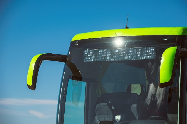 FlixBus z nową ofertą na wiosnę i lato w 2023 roku. Blisko 90 bezpośrednich połączeń z Gdańska