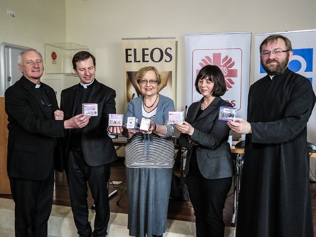 Do udziału w ekumenicznej akcji charytatywnej Skarbonka Miłosierdzia zapraszają przedstawiciele Caritas Kościoła Katolickiego, Eleos Kościoła Prawosławnego oraz Diakoni Kościoła Ewangelickiego.