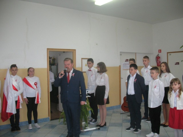 W szkole podstawowej w Dzierzkówku Starym odbyła się akademia, a już w czwartek 14 listopada będzie wieczornica.