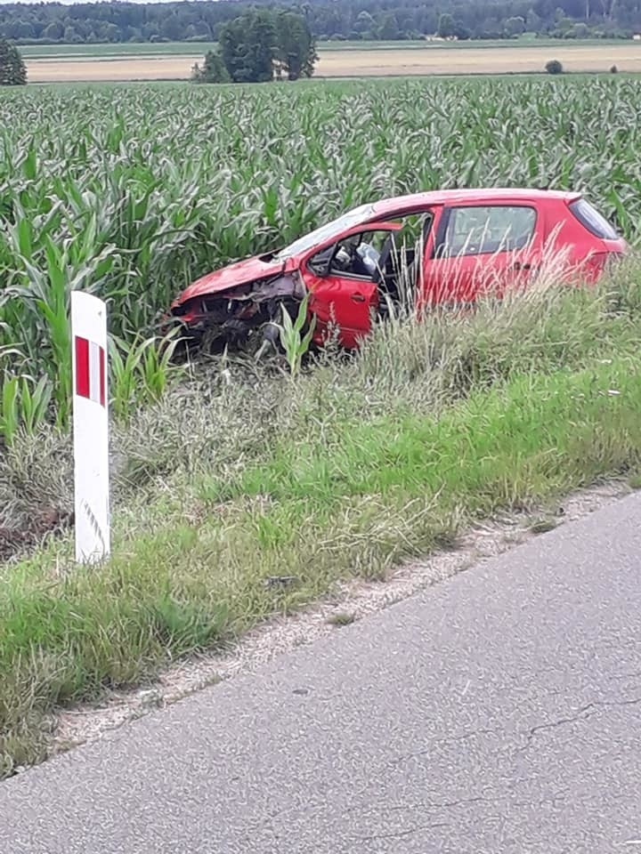 Zderzenie trzech samochodów na obwodnicy Groch