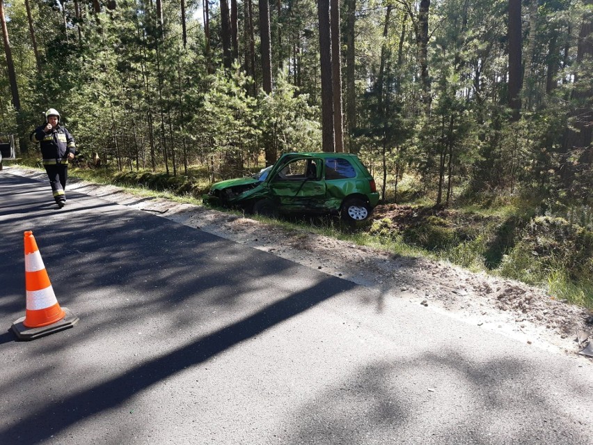 Wypadek w Borowym Młynie w powiecie świeckim. Zderzyły się dwa samochody [zdjęcia]