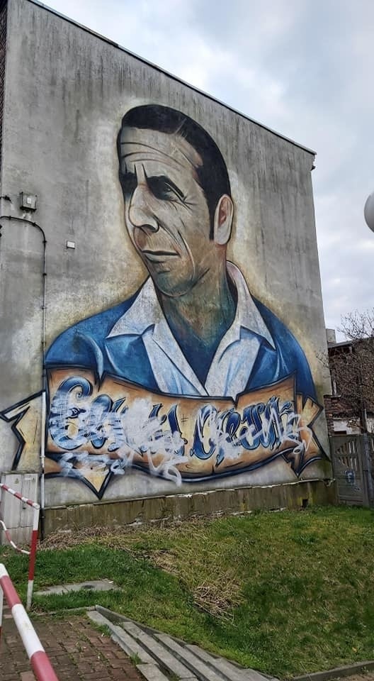 Zniszczony mural Gerarda Cieślika. Kto jest sprawca...