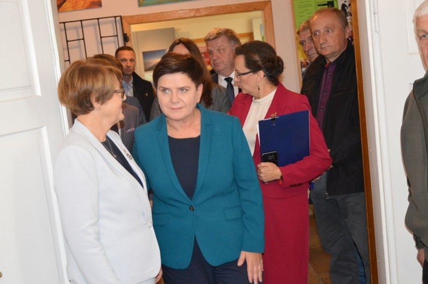 Beata Szydło w Mostkach. Prosiła o głosy dla kandydatów Prawa i Sprawiedliwości (ZDJĘCIA)