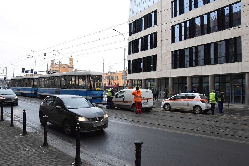 Awaria trakcji tramwajowej przy ul. Piłsudskiego