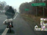 Pijany rowerzysta zatrzymany na drodze krajowej w powiecie sandomierskim [WIDEO]