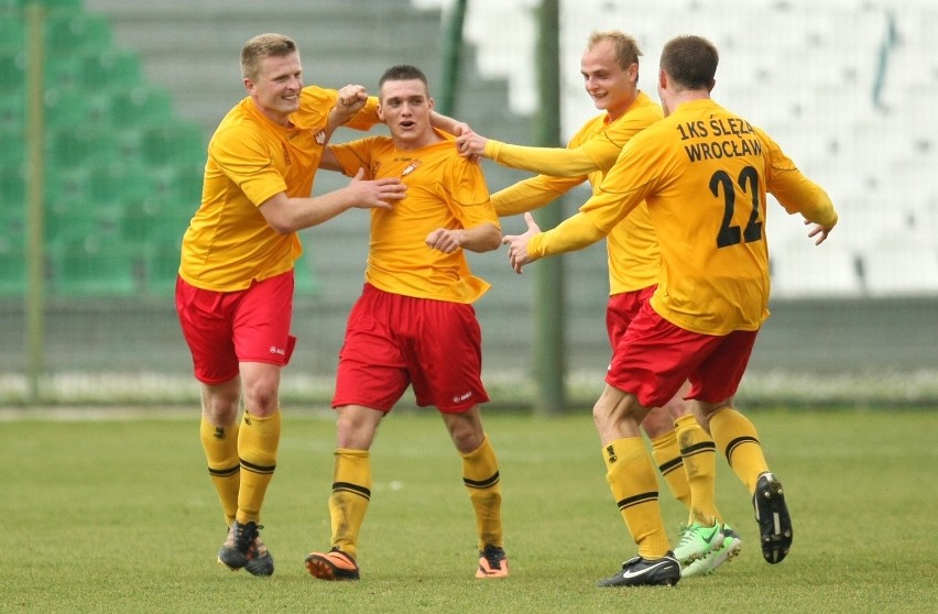 Piłka nożna: Śląsk II - Ślęza Wrocław 0:1 (ZDJĘCIA)