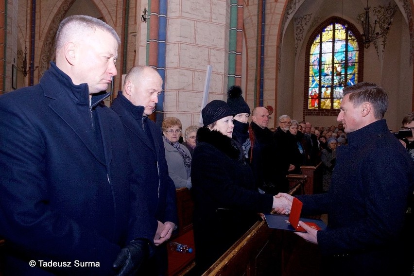 Stargard bez prezydenta. Ostatnie pożegnanie: msza w kolegiacie, kondukt żałobny, pogrzeb [zdjęcia]