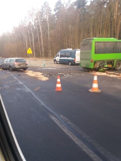 W piątek, 1 lutego około godziny 7.00 rano na drodze W303 w...