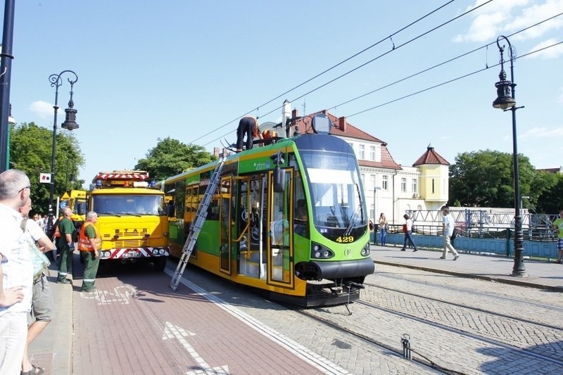 Awaria tramwaju na moście Teatralnym.