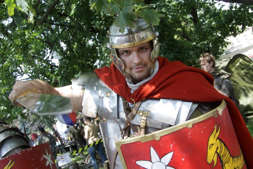 Łukasz Sędyka jest absolwentem historii na UMCS. Udział w...