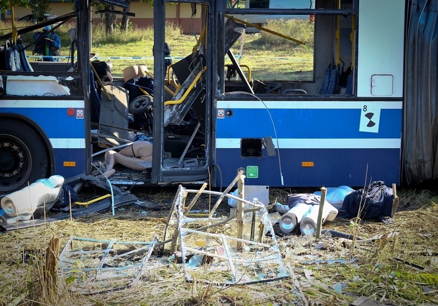 Wrocław: Tak wygląda autobus po wybuchu bomby