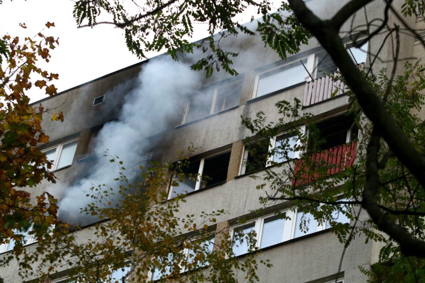 Pożar mieszkania przy ul. Głogowskiej we Wrocławiu...
