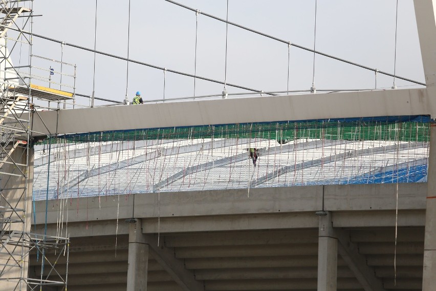 Przykryto już 7 z 40 części (tzw. pól) nowego stadionu