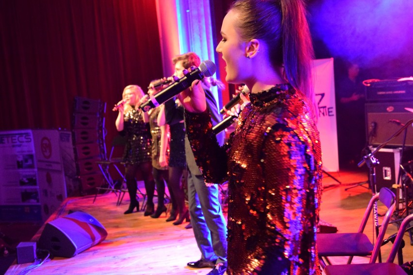 Jazzobranie to organizowany od 20 lat festiwal w Oleśnie, na...