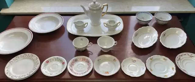 Porcelana markowa PRL, ręcznie malowana - zestaw vintage79 złPosiadam piękna porcelanę - markowa. Większość z czasów PRL. Przez lata były w kartonie na strychu. Stan idealny.