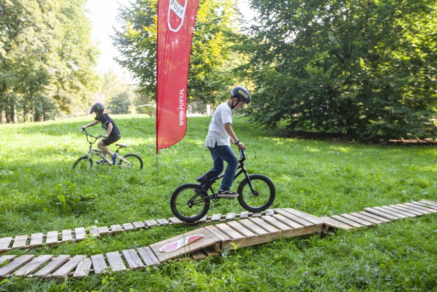 „Cyklokrakowianie”. Miłośnicy dwóch kółek zjawili się w Parku Lotników [ZDJĘCIA]