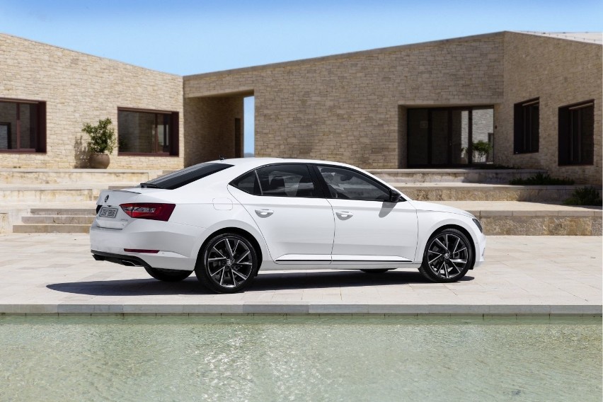 Skoda Superb Sportline...