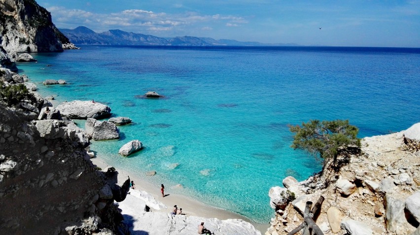 Na wschodnim wybrzeżu Sardynii natura stworzyła prawdziwe...