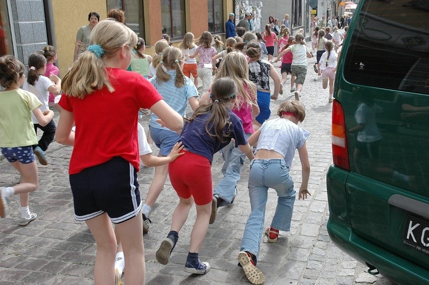 III Powiatowe Uliczne Biegi Dzieci i Młodzieży w...