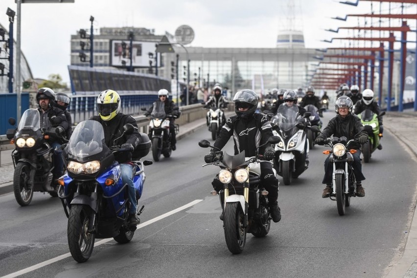 Parada motocyklistów w Poznaniu. Rozpoczął się sezon!