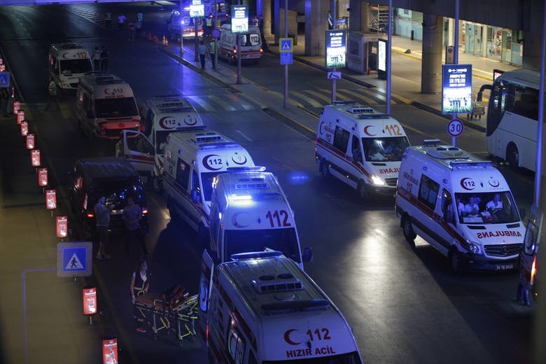 Zamach terrorystyczny w Stambule 28.06.2016 Na lotnisku Ataturka zginęło 36 osób (zdjęcia, wideo)
