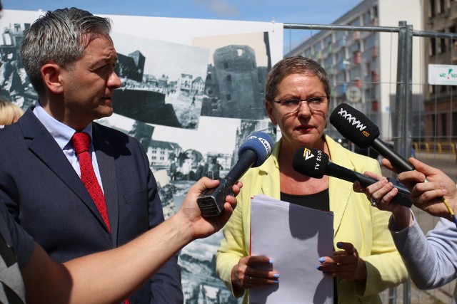 Prace na rynku podlegają wiceprezydent Krystynie Danileckiej-Wojewódzkiej, tak jak wygląd całego centrum miasta.