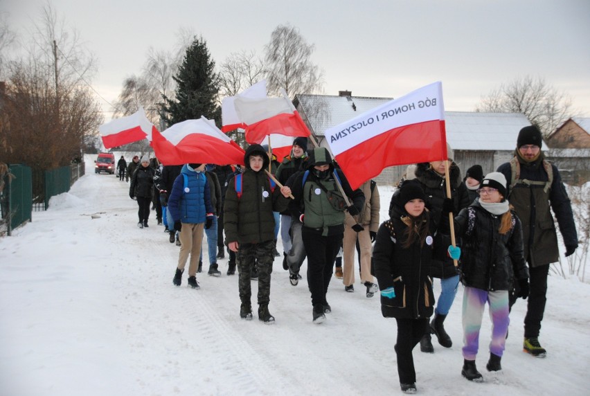 Ponad 100 osób wzięło udział w II Marszu Powstańczym...