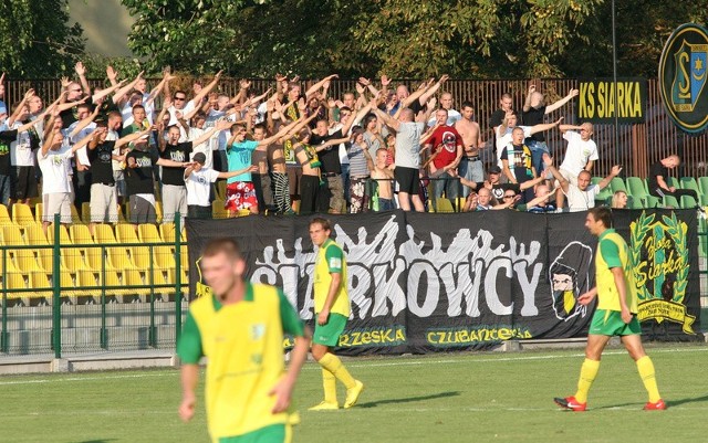 Tarnobrzeskie Stowarzyszenie Sympatyków Piłki Nożnej "Złota Siarka" znalazło się w gronie 30 organizacji w Polsce, które otrzymały wsparcie finansowe z realizowanego przez Unię Europejską programu "Młodzież w działaniu".