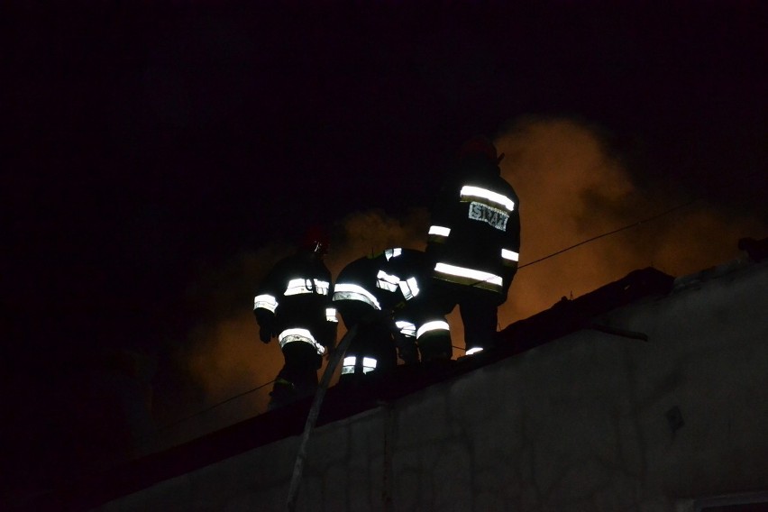 Pożar stolarni w Polnicy. Nie ma poszkodowanych. Straty wyceniono na 70 tys. złotych [ZDJĘCIA]