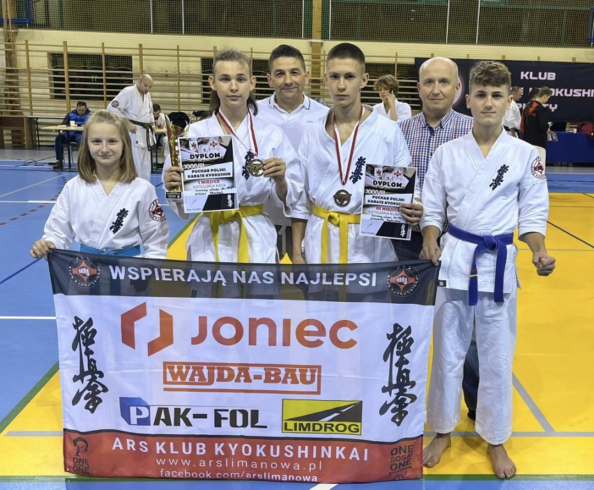 Karatecy z ARS Limanowa z medalami Pucharu Polski. Udanie zakończyli rok