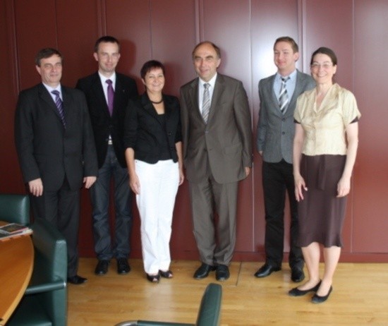 W spotkaniu z ministrem Bergnerem (w środku) z ramienia VdG uczestniczyli Bernard Gaida, Maria Neumann oraz Rafał Bartek, dyrektor Domu Współpracy Polsko-Niemieckiej.