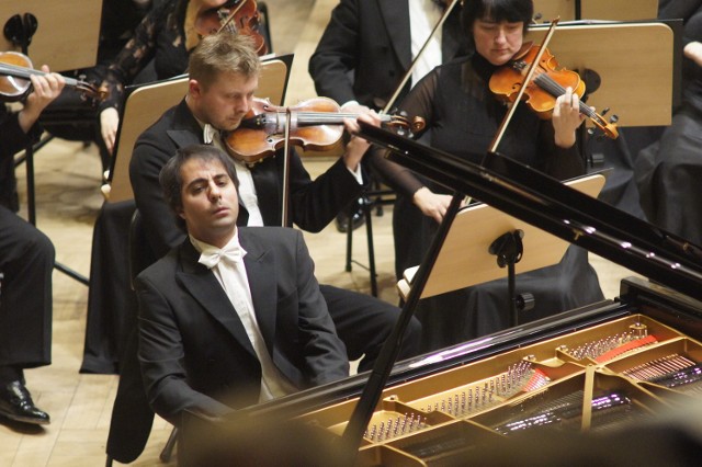 Izraelsko-palestyński pianista Saleem Abboud Ashkar był solistą piątkowego koncertu Filharmonii Poznańskiej.