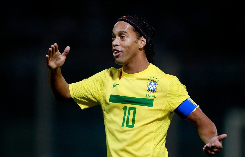 Ronaldinho zagra w drugiej lidze