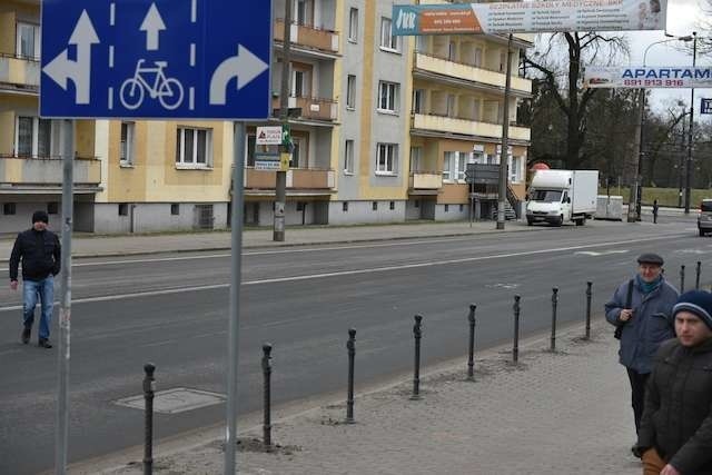 Jak zapewniają drogowcy, zatarte oznakowanie poziome na szosie chełmińskiej zostanie odnowione