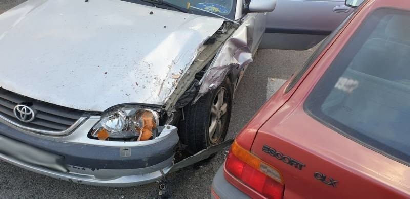 Wypadek na DK 28 w Biczycach. Dwa auta zderzyły się na górskich serpentynach